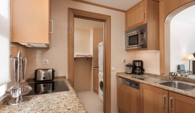 PINE CLIFF - TWO BEDROOM RESIDENCE KITCHEN